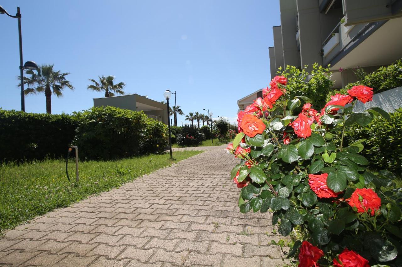 Residence Le Palme Montesilvano Marina Dış mekan fotoğraf