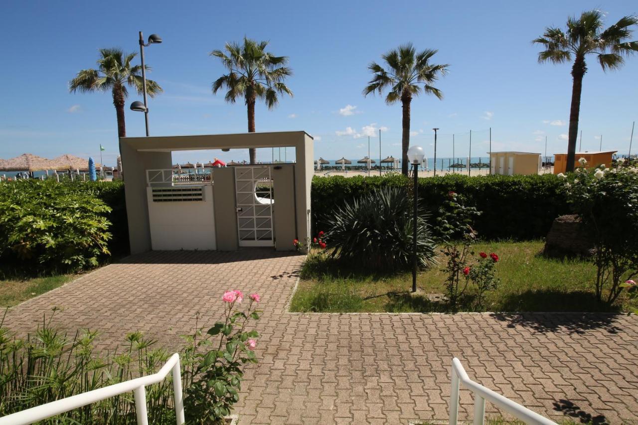 Residence Le Palme Montesilvano Marina Dış mekan fotoğraf